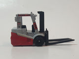 2009 Matchbox Power Lift 2000 Fork Lift Red and Grey Die Cast Toy Car Warehouse Machinery Construction Vehicle Equipment