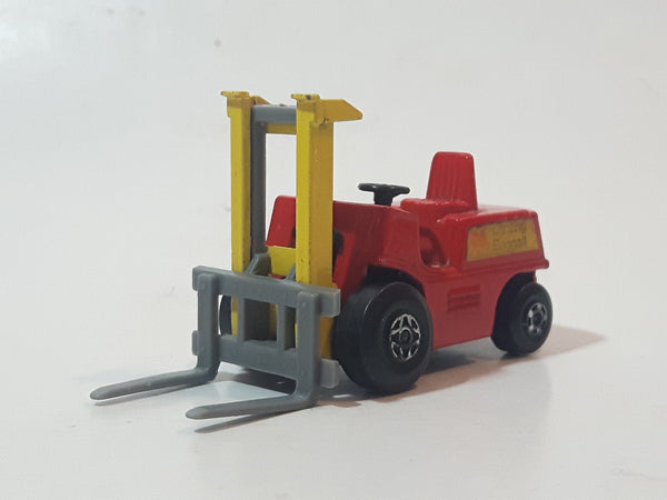 1972 Lesney Products Matchbox Red Yellow Superfast No. 15 Fork Lift Truck Toy Car Warehouse Yard Machinery Vehicle