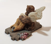 1994 United Design Teddy Angels Everybody Needs A Helping Hand Murray Mending Bruin 2 3/4" Tall Resin Figurine