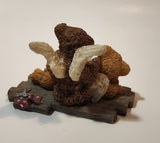 1994 United Design Teddy Angels Everybody Needs A Helping Hand Murray Mending Bruin 2 3/4" Tall Resin Figurine