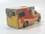1998 Matchbox To The Rescue 1996 Ford Ambulance Yellow Die Cast Toy Car Vehicle