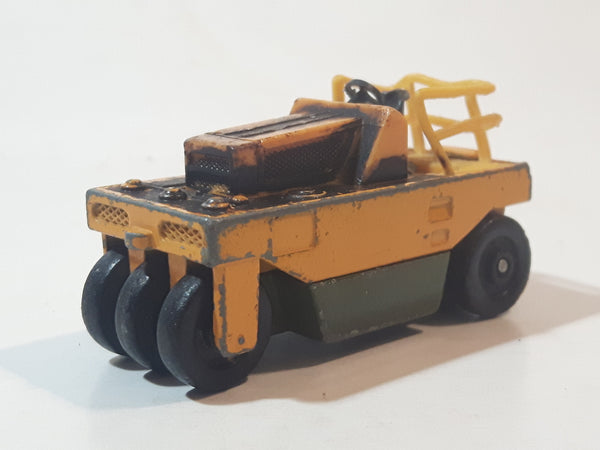 Vintage Tomica No. 65 Sakai Tire Roller Yellow 1/90 Scale Die Cast Toy Car Vehicle Made in Japan