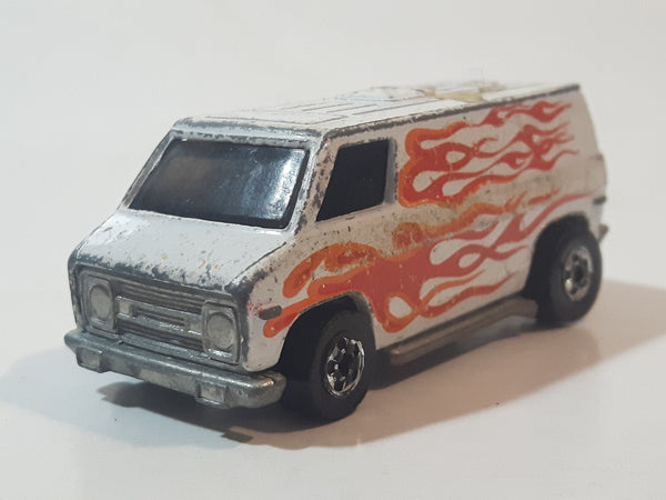 Vintage 1980 Hot Wheels '70's Van Super Van Enamel White Die Cast Toy Car Vehicle