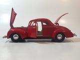 Motor Max No. 68014 1940 Ford Deluxe Coupe Red 1:24 Scale Die Cast Toy Car Vehicle with Opening Doors, Hood, and Trunk