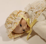 1992 The Ashton Drake Galleries Picture Perfect Dolls by Yolanda Bello Lisa 5 1/2" Tall Porcelain Doll New Condition in Box #92037