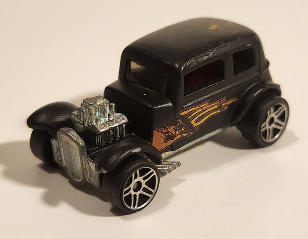 2001 Hot Wheels '32 Ford Vicky Flat Black Die Cast Toy Car Vehicle