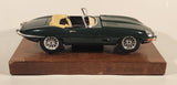Burago 1961 Jaguar "E" Cabriolet Green 1/18 Scale Die Cast Toy Car Vehicle on Wood Display Stand JDU 877E