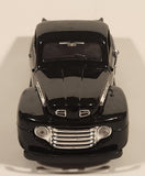 Maisto 1948 Ford F1 Pickup Truck Black 1/24 Scale Die Cast Toy Car Vehicle with Opening Tailgate