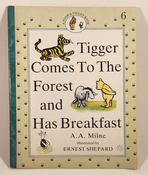 1990 A Pooh & Piglet Book Tigger Comes To The Forest and Has Breakfast Book #6 By A. A. Milne