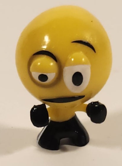 2016 Fun 2 Play Knuckles AKA Bash Emoji 1 1/4" Emoji PVC Toy Figure