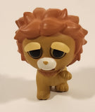 2018 Jazwares Feisty Pets Mini Misfits Marky Mischief Lion 1 7/8" Toy Figure with Moving Mouth and Eyes Including Yellow Carrier Crate