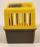 2018 Jazwares Feisty Pets Mini Misfits Ginormous Gracie Giraffe 1 3/4" Toy Figure with Moving Mouth and Eyes Including Yellow Carrier Crate