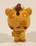 2018 Jazwares Feisty Pets Mini Misfits Ginormous Gracie Giraffe 1 3/4" Toy Figure with Moving Mouth and Eyes Including Yellow Carrier Crate