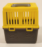 2018 Jazwares Feisty Pets Mini Misfits Junkyard Jeff The Goat 1 5/8" Toy Figure with Moving Mouth and Eyes Including Yellow Carrier Crate