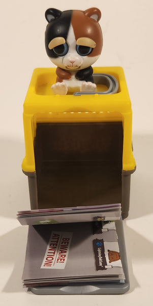 2018 Jazwares Feisty Pets Mini Misfits Cuddle Von Rumblestrut 1 1/2" Toy Figure with Moving Mouth and Eyes Including Yellow Carrier Crate