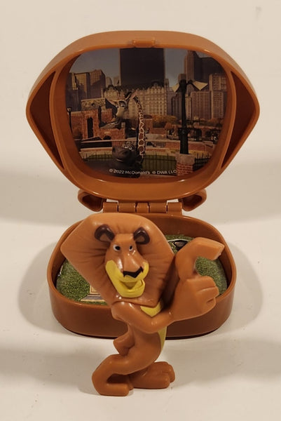 2022 McDonald's DWA DreamWorks All Stars Madagascar Alex Lion PVC Toy Figure and Plastic Storage Case Clip On