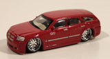 2005 Maisto Playerz Dodge Magnum RT Station Wagon Red Die Cast Toy Car Vehicle with Rubber Tires