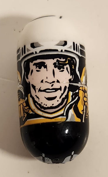 Rare Moose Mighty Beanz NHL NHLPA Boston Bruins #19 Joe Thornton 1 3/8" Toy