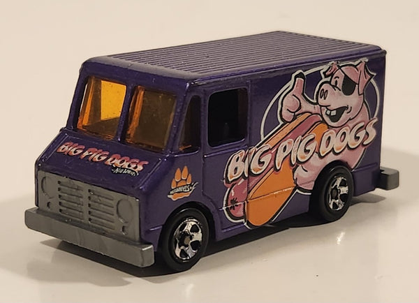 2005 Hot Wheels Asphalt Jungle Combat Medic Delivery Truck Van Purple Die Cast Toy Car Vehicle