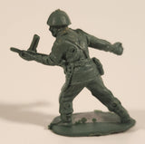 Army Man Soldier Throwing Grenade Green 1 3/4" Plastic Toy Figure