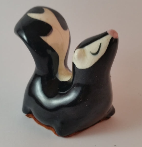 Vintage 1940s Maxine Renaker Mama Skunk Figurine Nose Upturned - Treasure Valley Antiques & Collectibles