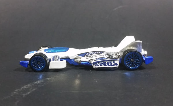 2004 Hot Wheels White and Blue Jet Threat 3.0 Zero-G Die Cast Toy Car - Treasure Valley Antiques & Collectibles