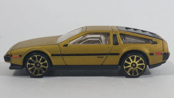 2010 Hot Wheels '81 DeLorean DMC-12 Brushed Metalflake Gold Bronze Die Cast Toy Car Vehicle