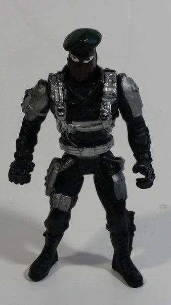 Unknown 3 1/2" Tall Soldier with Green Hat Toy Action Figure