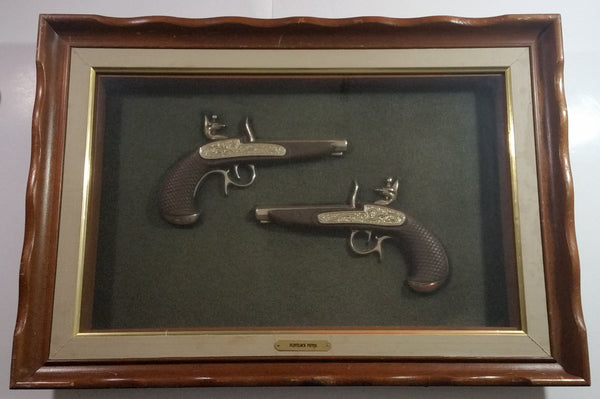 Vintage Turner Wall Accessory 3805 D307 Flint Lock Pistols 3D Props 18 3/4" x 27" Wood Framed Shadow Box
