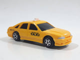 Unknown Brand Yellow Cab Taxi 488-7171 Plastic Body Die Cast Toy Car Vehicle