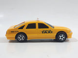Unknown Brand Yellow Cab Taxi 488-7171 Plastic Body Die Cast Toy Car Vehicle