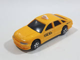 Unknown Brand Yellow Cab Taxi 488-7171 Plastic Body Die Cast Toy Car Vehicle