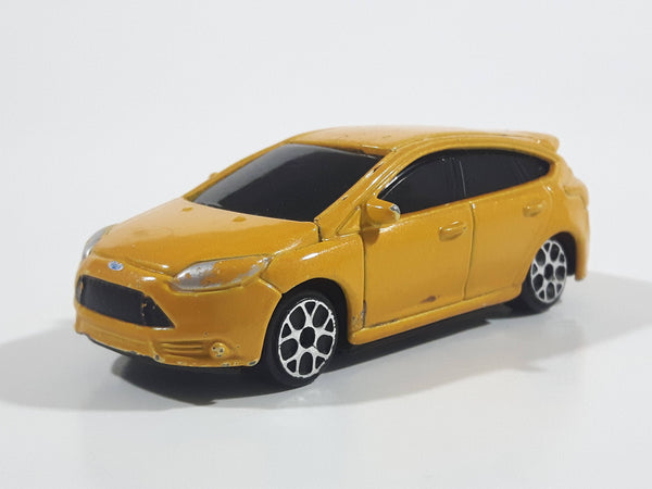 Maisto Ford Focus ST Yellow Die Cast Toy Car Vehicle