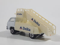 RealToy Delta Airplane Ladder Stairs Truck White Die Cast Toy Car Vehicle