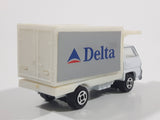 RealToy Delta Airplane Loading Scissor Lift Container Truck White Die Cast Toy Car Vehicle