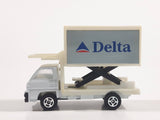 RealToy Delta Airplane Loading Scissor Lift Container Truck White Die Cast Toy Car Vehicle
