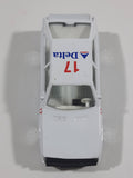 Delta Airlines #17 White Die Cast Toy Car Vehicle