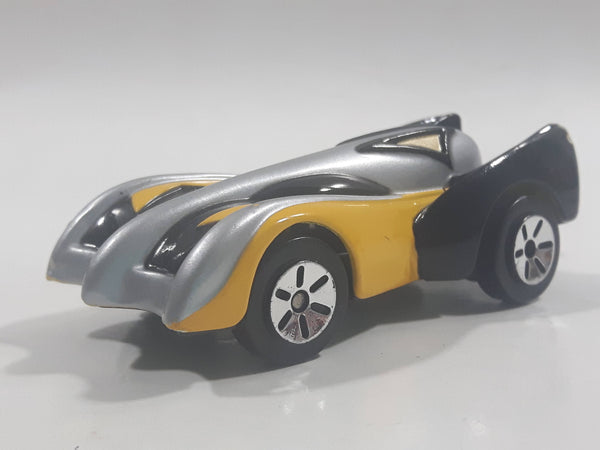 2003 Maisto Marvel Wolverine WLV246 Black and Yellow Die Cast Toy Super Hero Character Car Vehicle