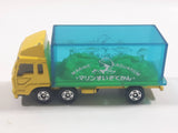 1988 Tomy Tomica No. 7 Fuso Container Truck Marine Aquarium Yellow 1/102 Scale Die Cast Toy Car Vehicle