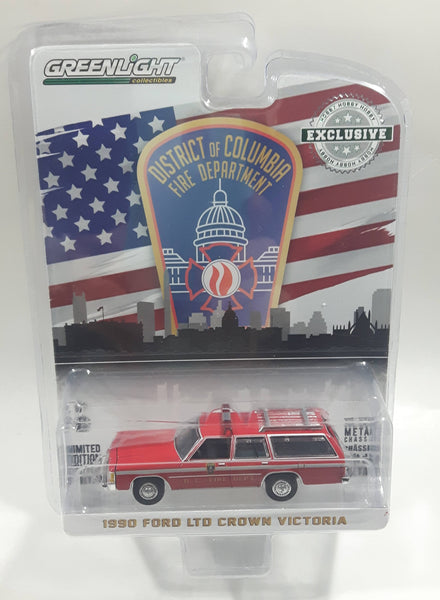 2018 Greenlight Collectibles Hobby Exclusive Limited Edition District of Columbia Fire Department 1990 Ford LTD Crown Victoria Red 1/64 Scale Die Cast Toy Car Vehicle New in Package