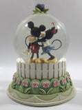 2007 Hallmark Disney Mickey and Minnie Mouse Heart Love Themed Snow Globe