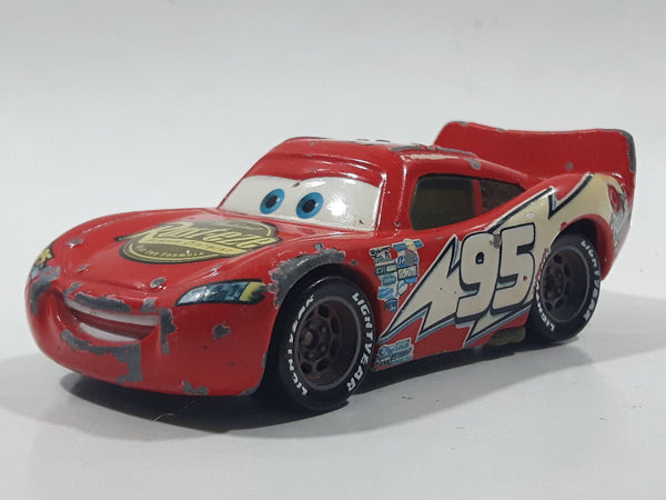 Disney Pixar Cars Lightning McQueen #95 Red Die Cast Toy Race Car Vehicle