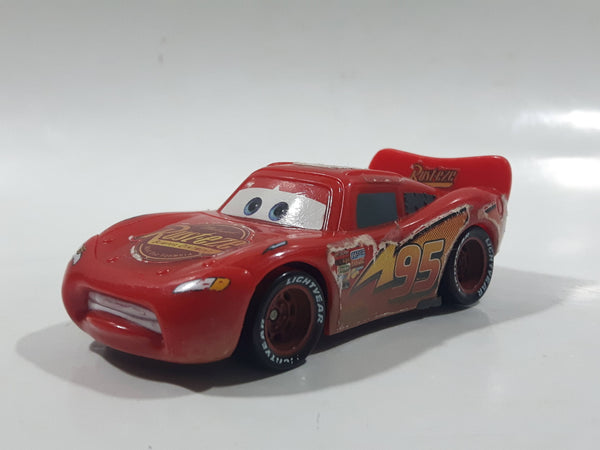 Disney Pixar Cars Lightning McQueen #95 Red Plastic Die Cast Toy Car Vehicle N5537