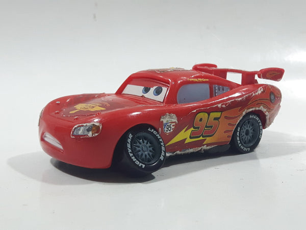2011 Disney Pixar Lightning McQueen #95 Red Plastic Toy Car Vehicle X0616