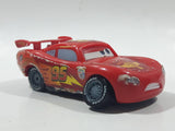 2011 Disney Pixar Lightning McQueen #95 Red Plastic Toy Car Vehicle X0616
