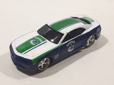2010 Maisto Top Dog Vancovuer Canucks NHL Ice Hockey Team 2006 Chevrolet Camaro Concept White Die Cast Toy Car Vehicle 1:64 Scale with Rubber Tires