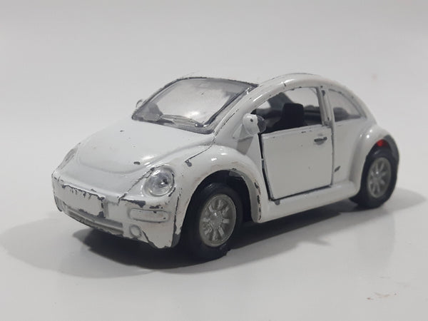 Volkswagen Beetle White Die Cast Toy Car Vehicle with Opening Doors