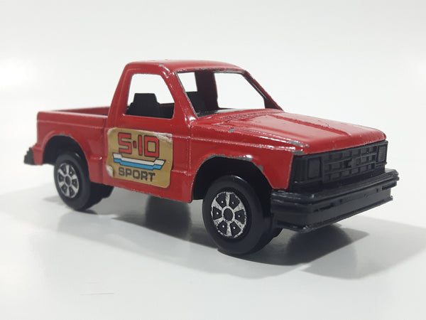 Vintage TootsieToys Chevy S010 Sport Truck Red Die Cast Toy Car Vehicle Broken Rear Axle Support