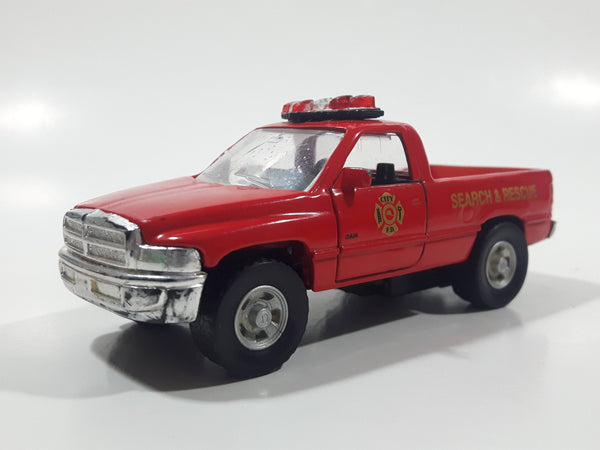Maisto Dodge Ram Pickup Truck Search & Rescue Red 1/46 Scale Pull Back Die Cast Toy Car Vehicle with Opening Doors