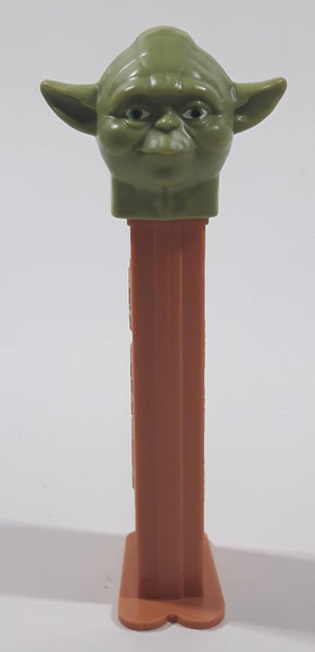 Star Wars Yoda Character Pez Dispenser Toy Hungary 7.523.841 Patent
